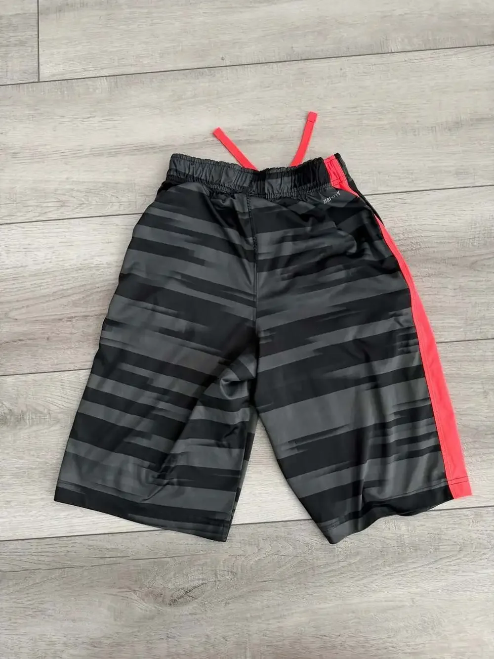 Nike Dri-Fit Youth Boys Black and Gray Striped Athletic Shorts Size Large